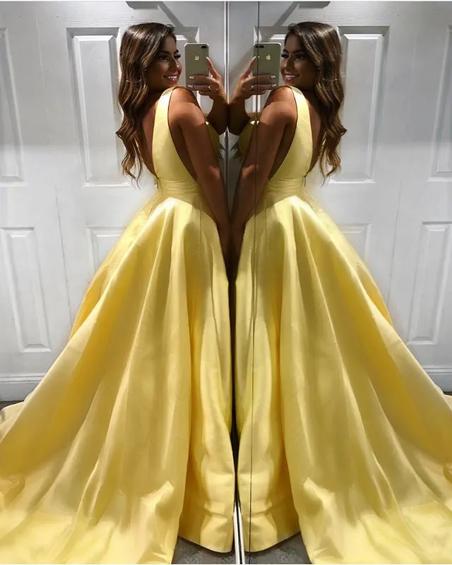 2020 Elegant Yellow Satin Ball Gown Prom Dresses Deep V-Neck Long Prom Party Gowns