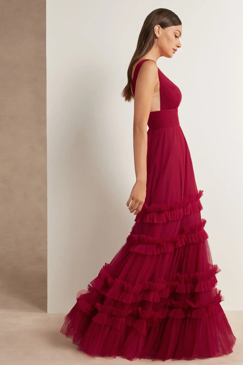 A-line Tulle Burgundy Prom Dresses with Ruffled Skirt