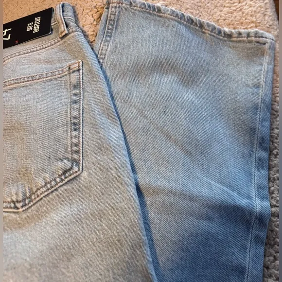 BDG 90s bootcut womens jeans. NWT