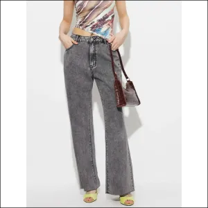 Chic High Waist Bootcut: Because Fabulous is a Full-time Job! 😄👖