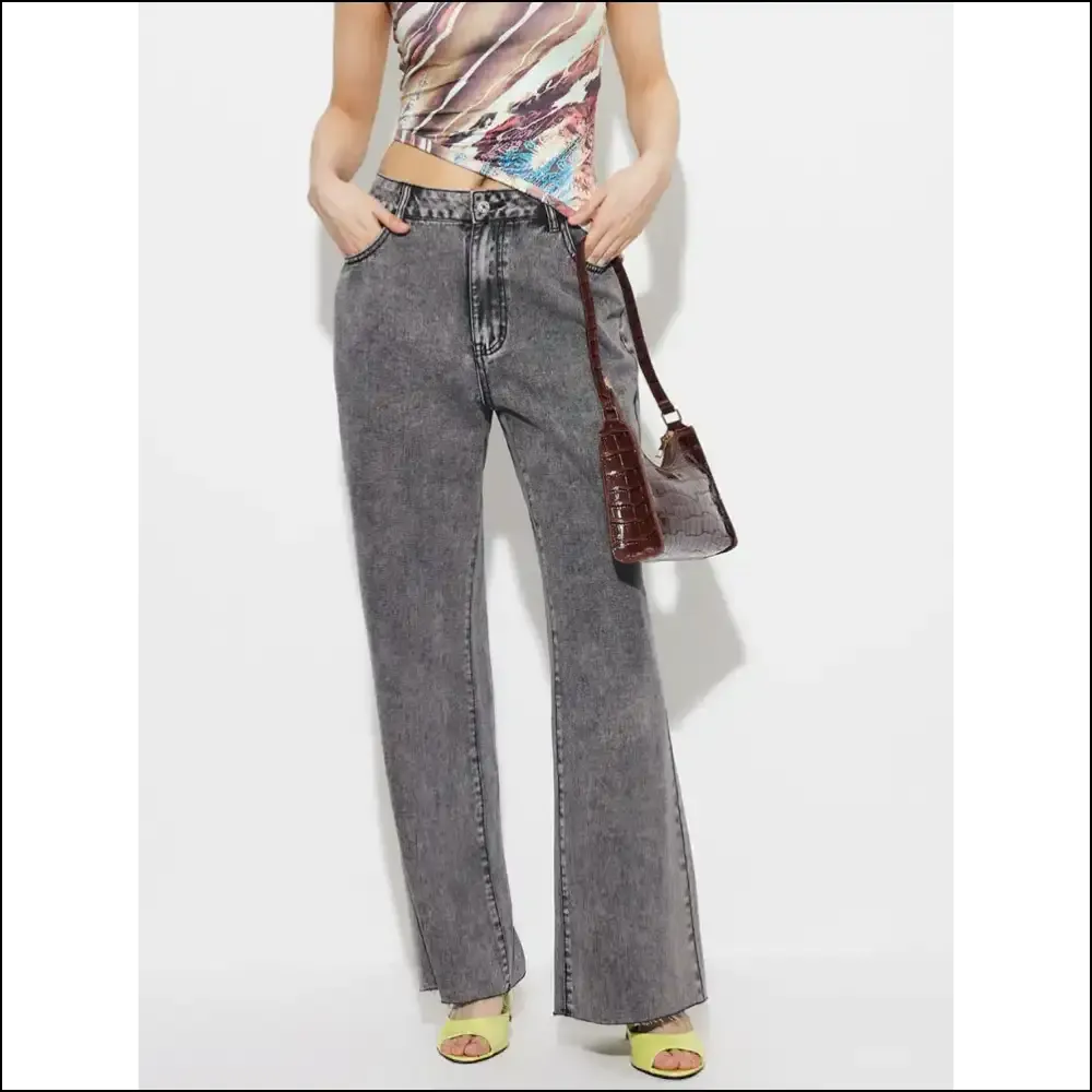 Chic High Waist Bootcut: Because Fabulous is a Full-time Job! 😄👖