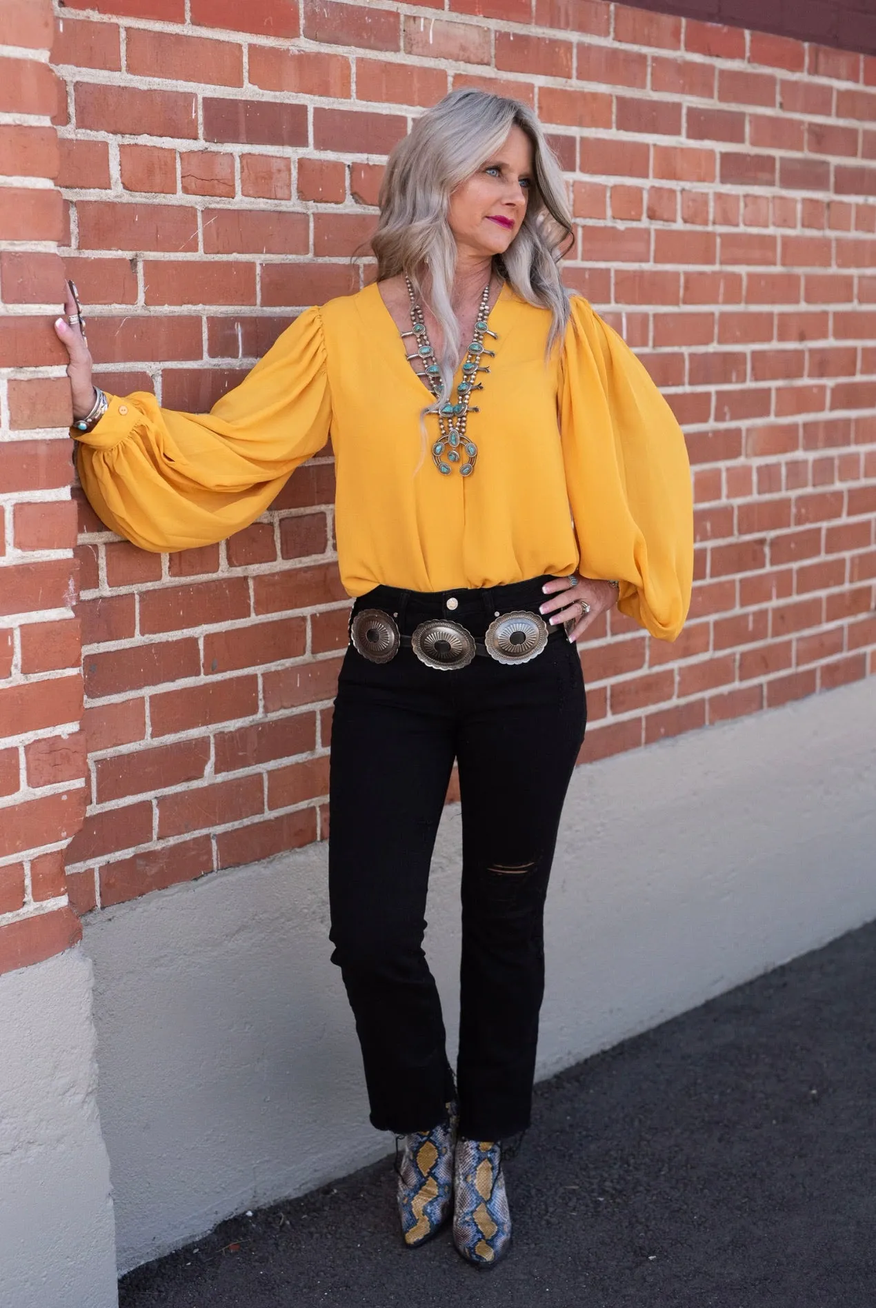 Cindy Crop Distressed Denim