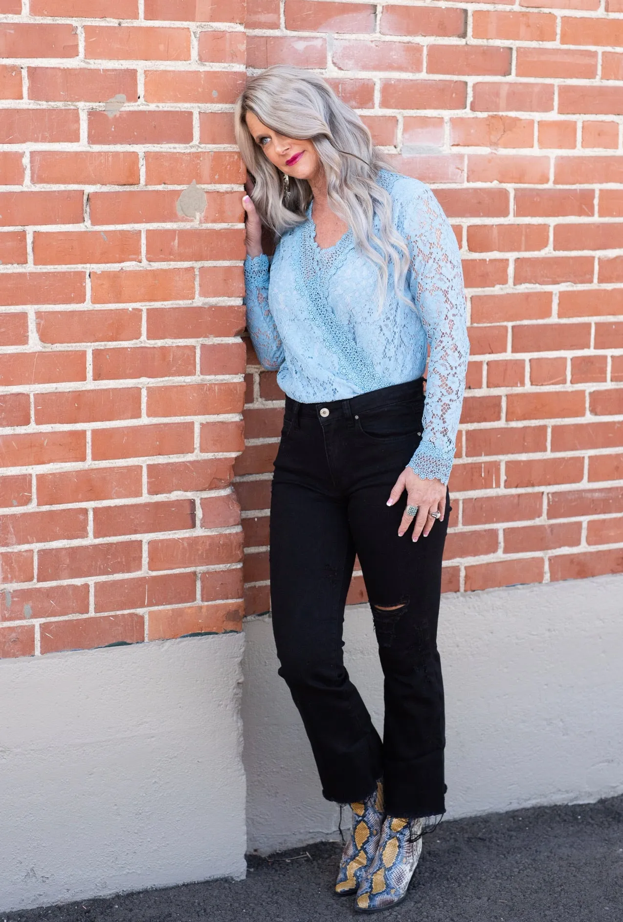 Cindy Crop Distressed Denim