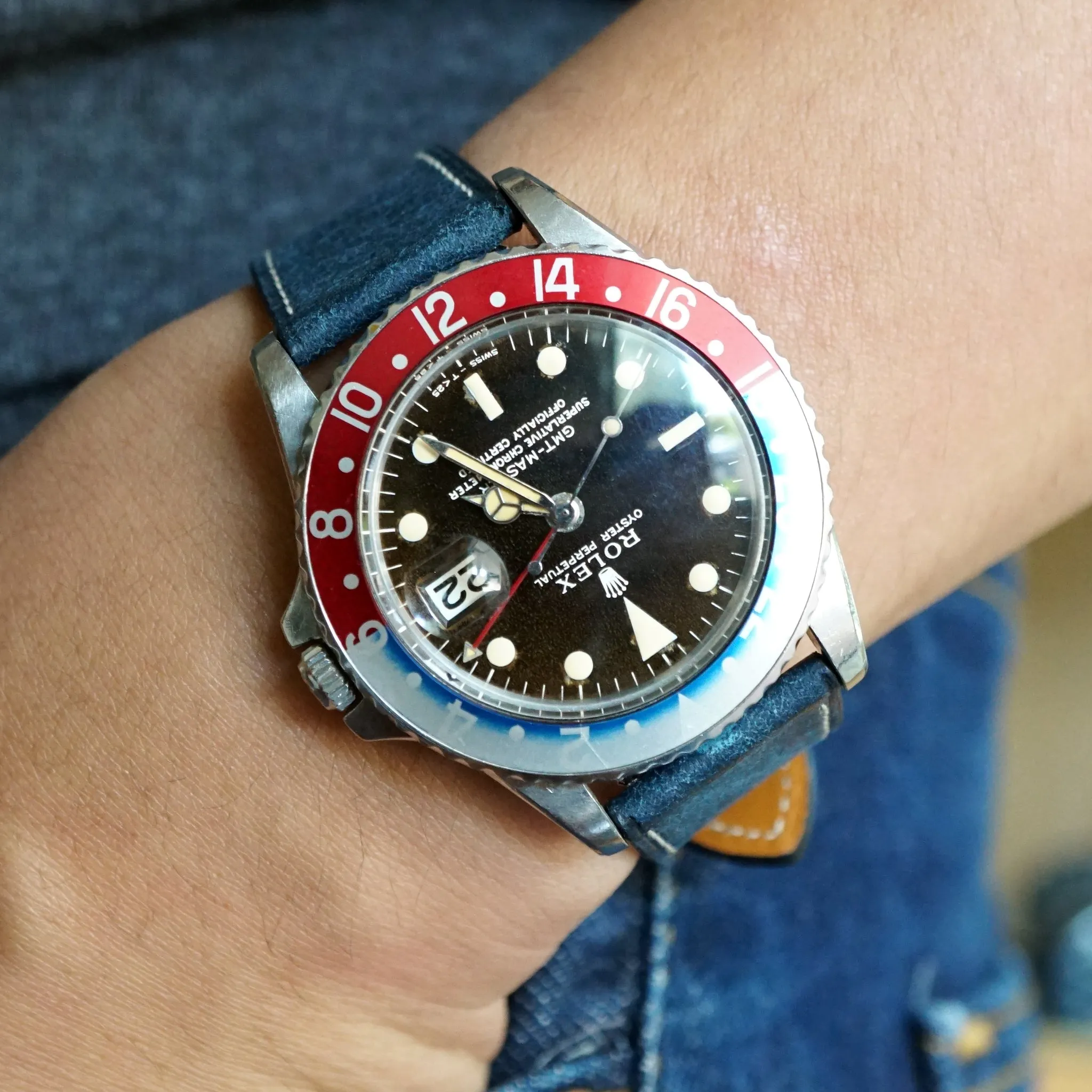 DENIM BLUE DISTRESSED CALF STANDARD STRAP