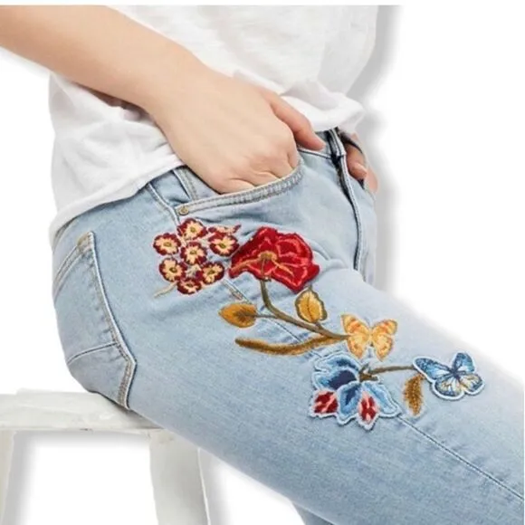 Driftwood Embroidered Floral Marilyn Distressed Skinny Jeans