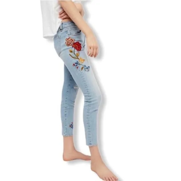 Driftwood Embroidered Floral Marilyn Distressed Skinny Jeans