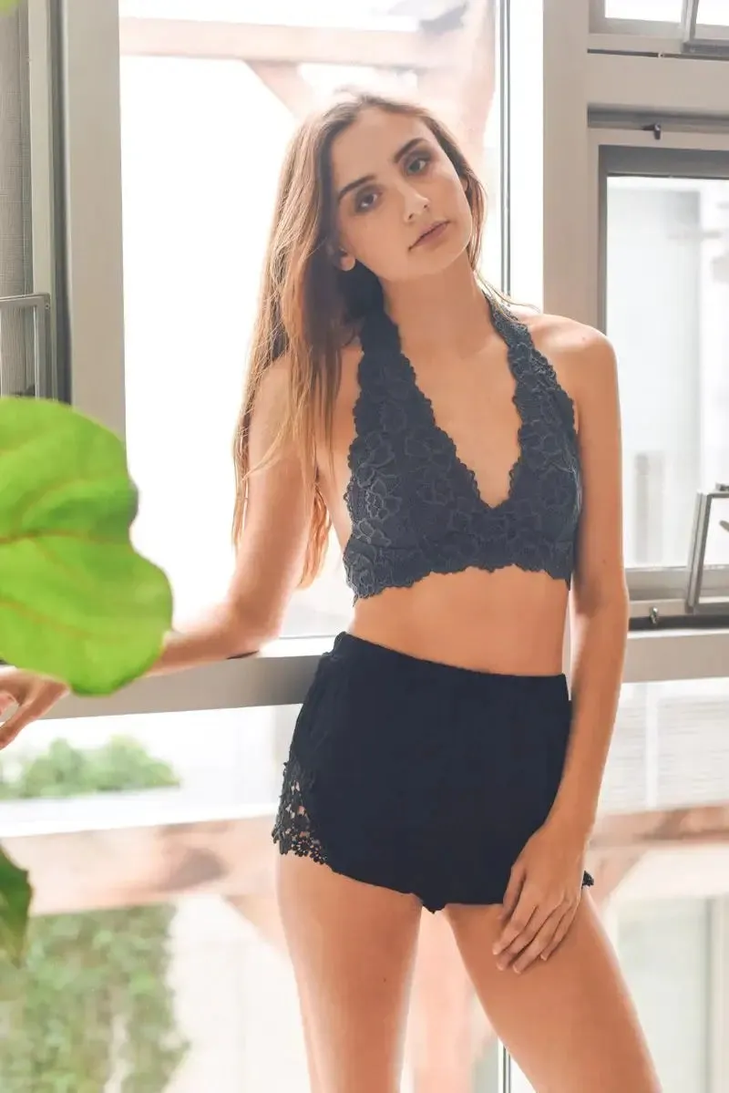 FLORAL LACE HALTER BRALETTE TOP