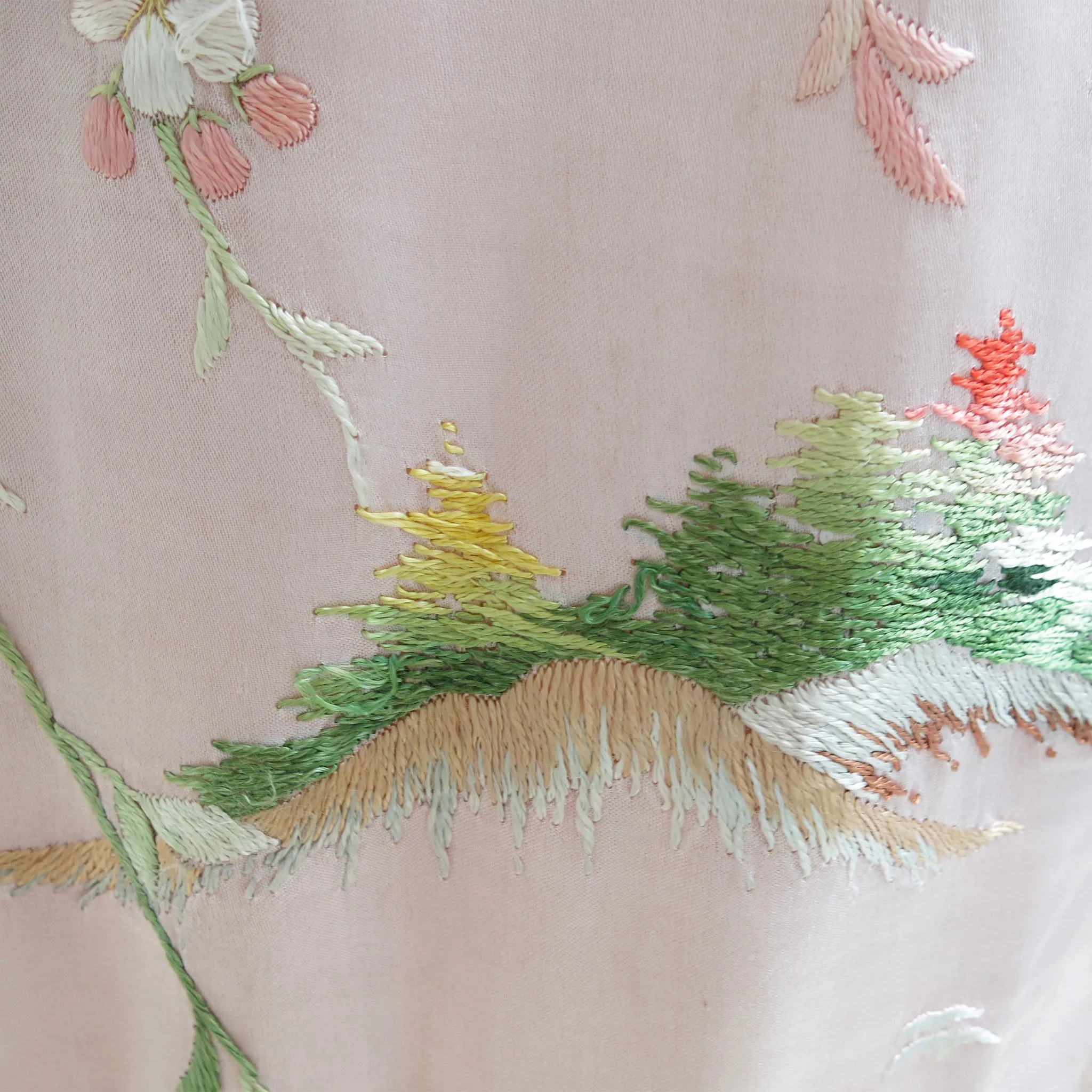 Flower Embroidered Powder Pink Silk Vintage Kimono