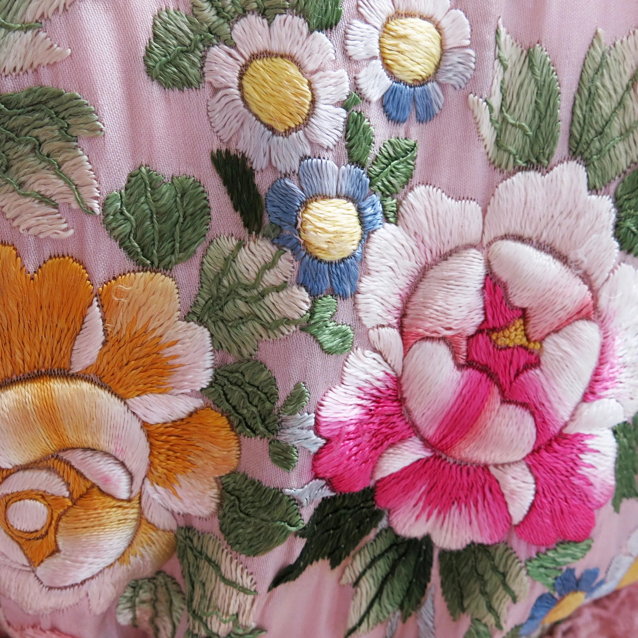 Flower Embroidered Powder Pink Silk Vintage Kimono