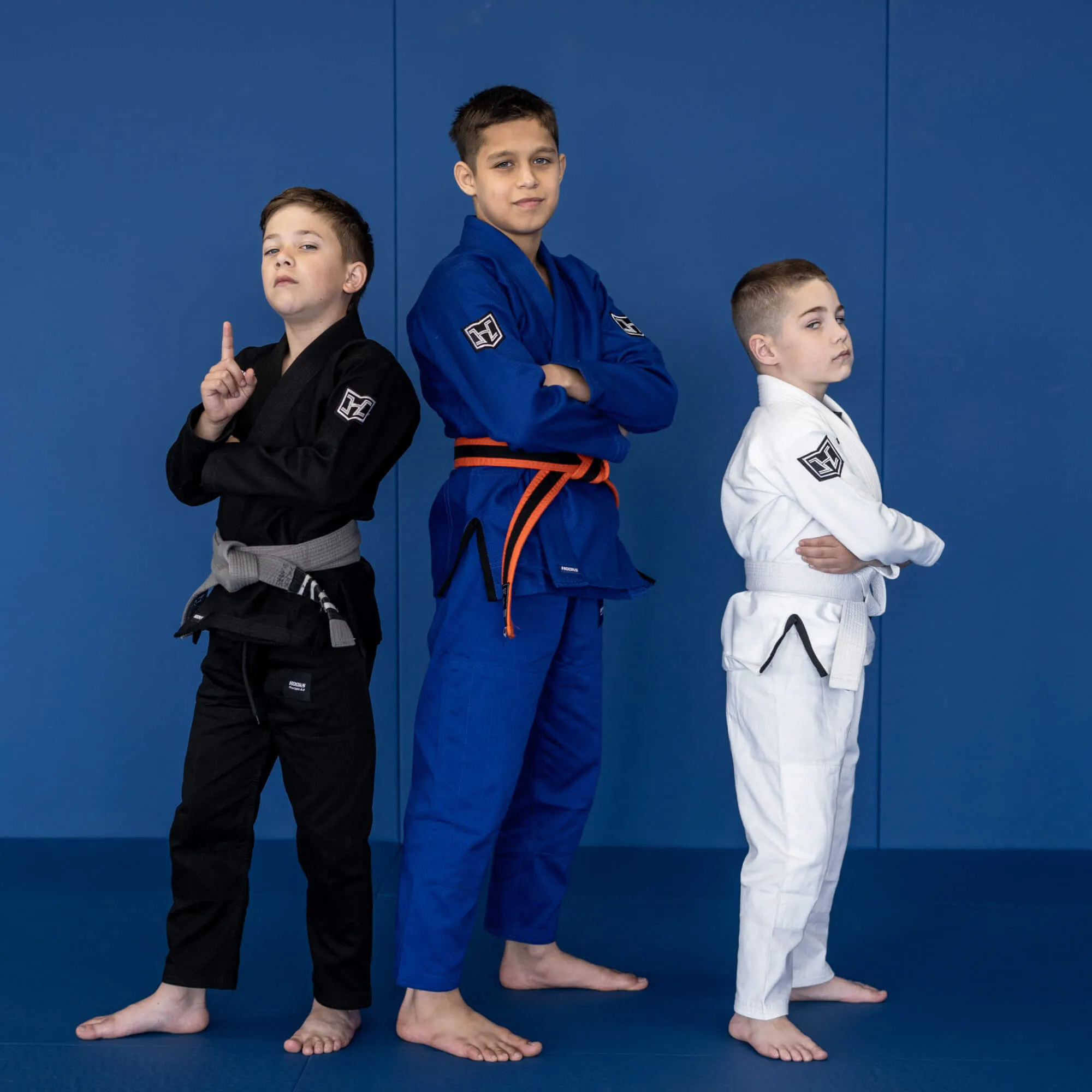 Hooks BJJ GI - Kids Prolight II - White with Black includes White Belt