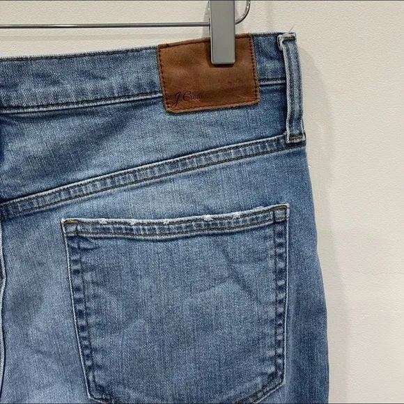 J. Crew Straightaway Jeans Distressed Light Weight Raw Hem Size 30 G2628