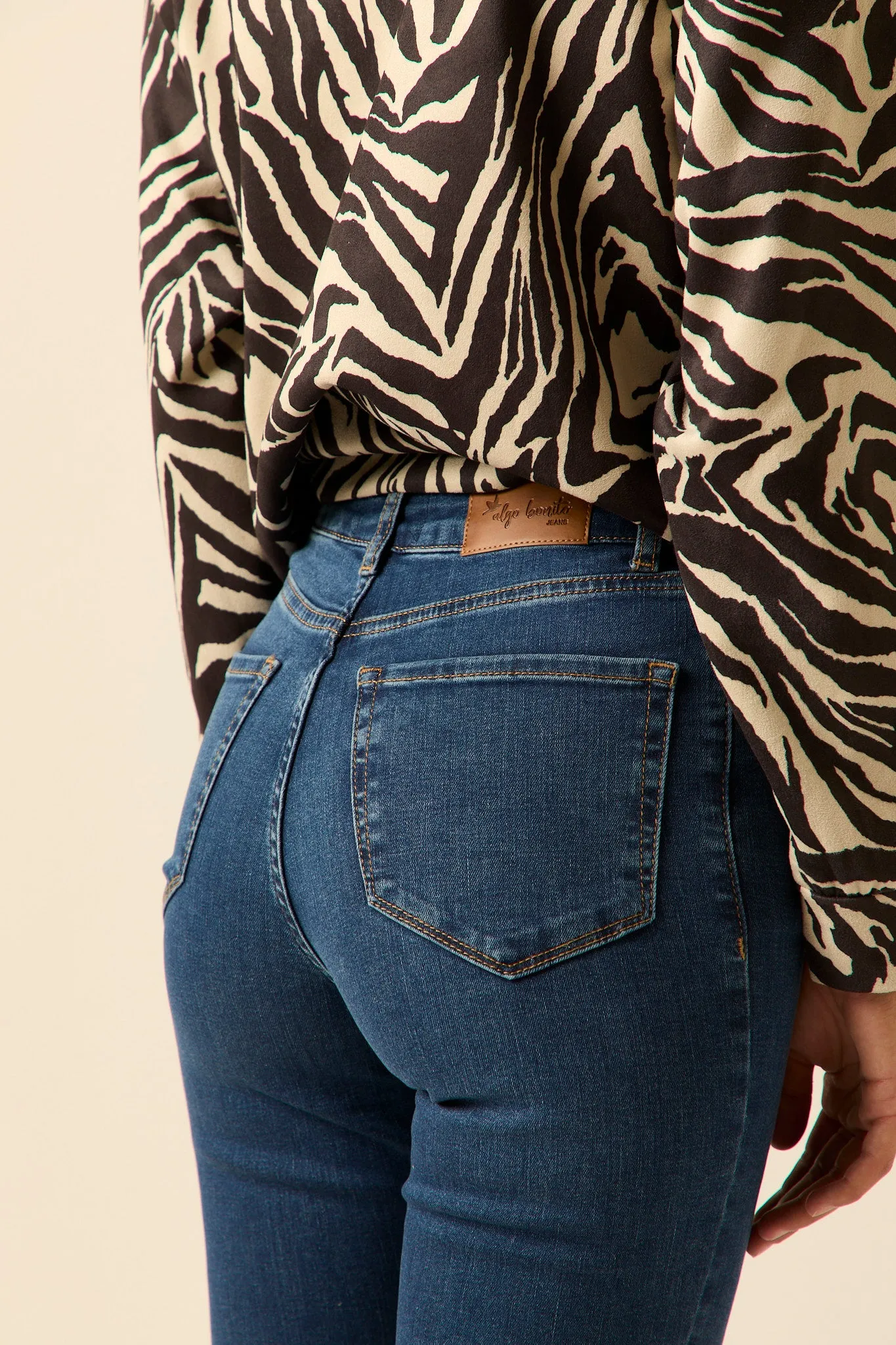 Jeans bootcut campana azul