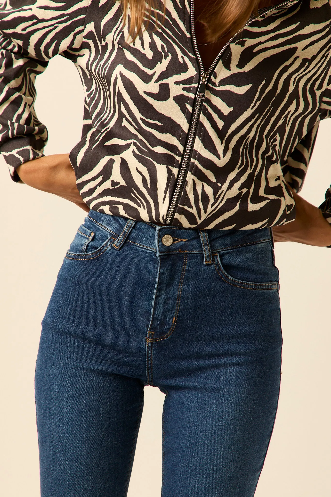Jeans bootcut campana azul
