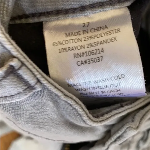 Joe’s Janine High-Rise Frayed Ankle Jeans, Gray