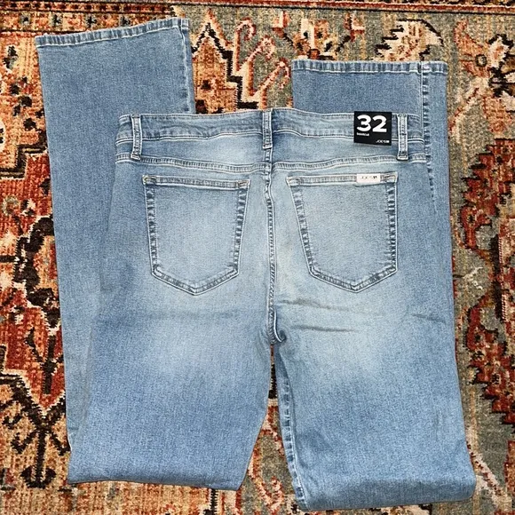Joe’s Jeans Bootcut Jeans