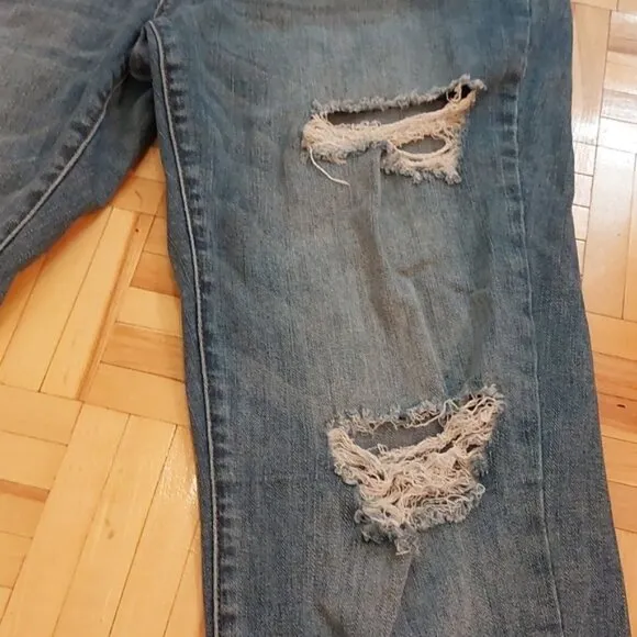 KanCan los angeles distressed jeans size 31