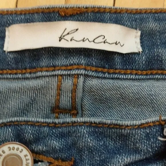 KanCan los angeles distressed jeans size 31