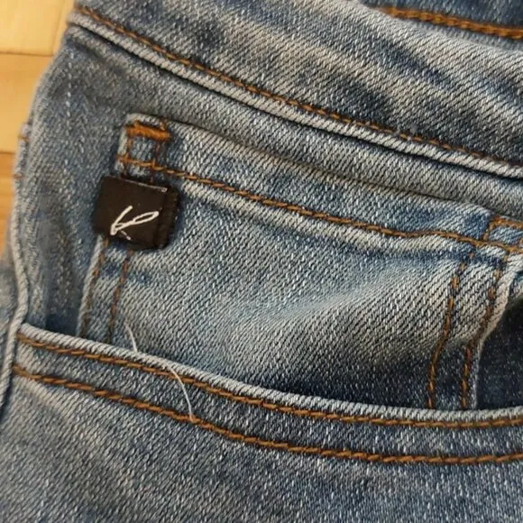 KanCan los angeles distressed jeans size 31
