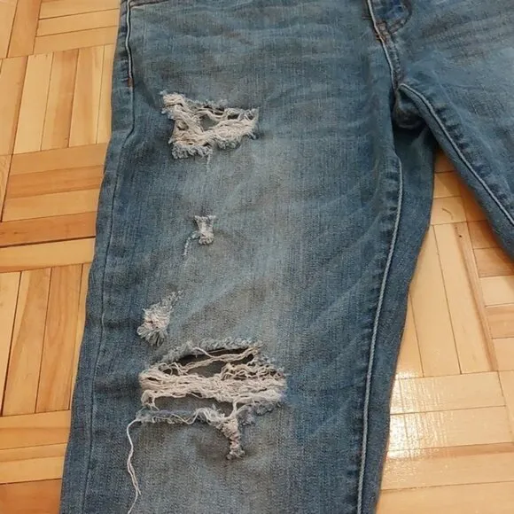 KanCan los angeles distressed jeans size 31