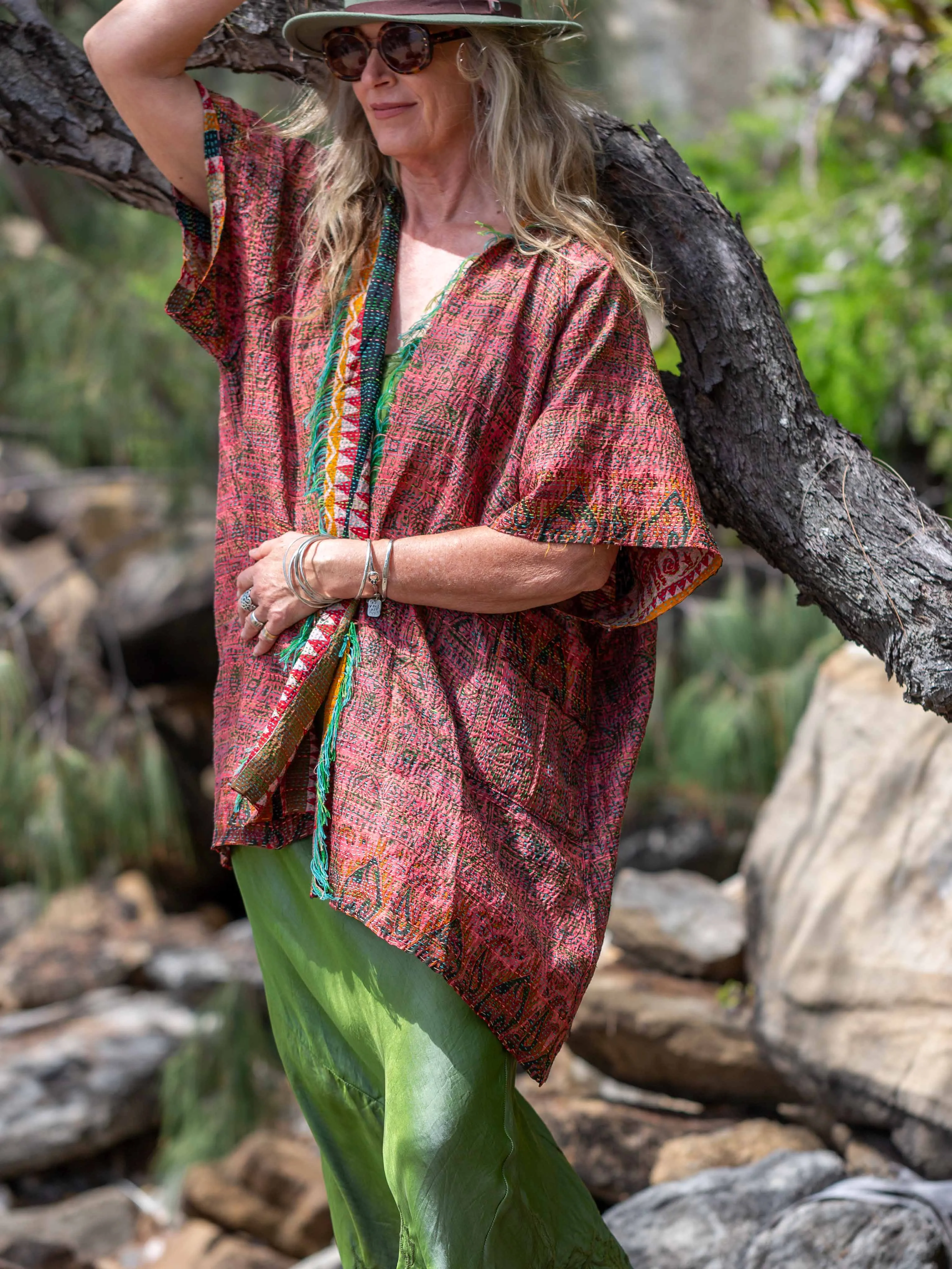 Kimono - silk reversible featuring hand stitching and pockets - Chama