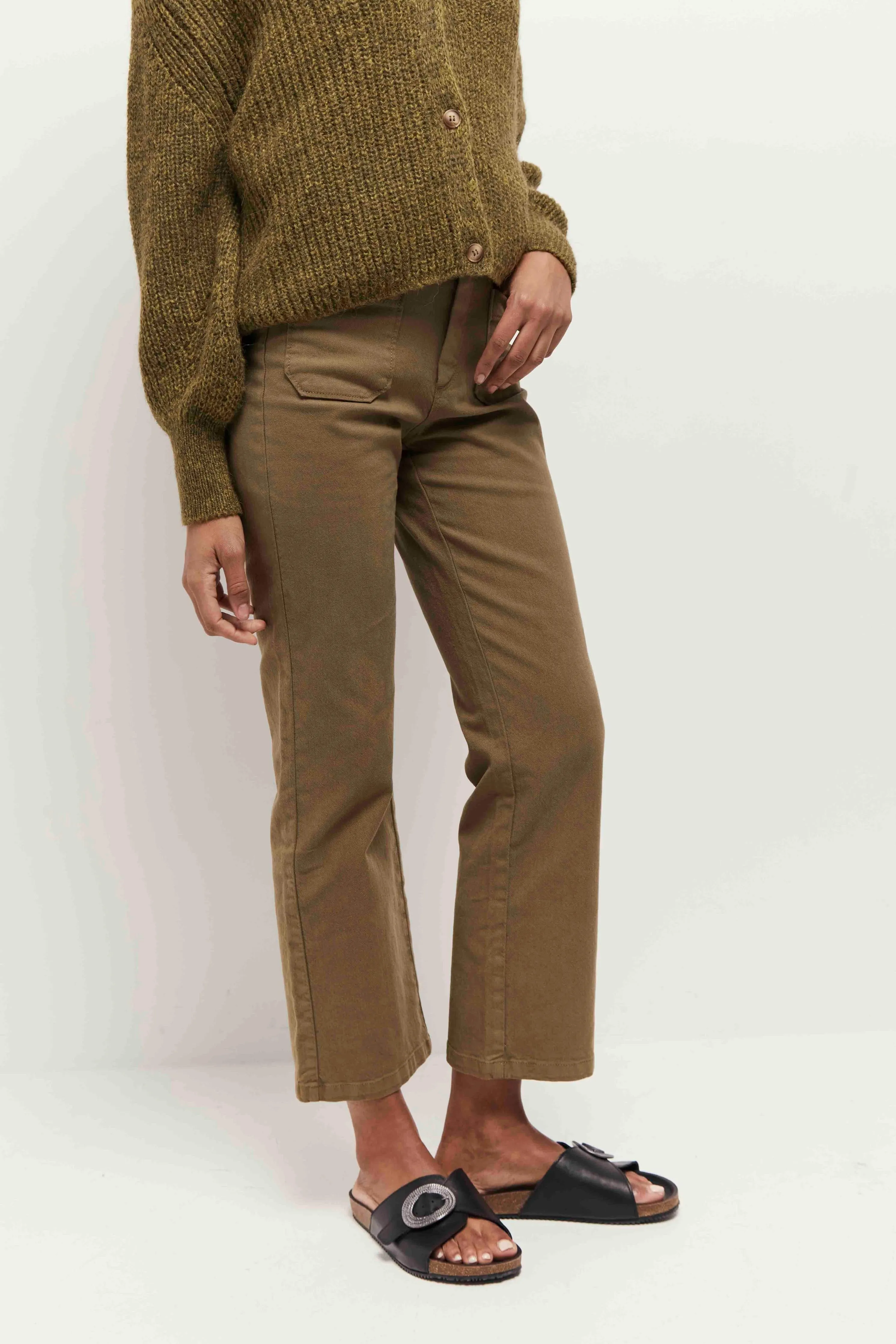LE WILONA - Jean bootcut kaki waterless