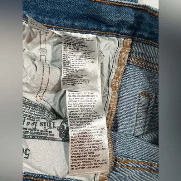 Levi’s Premium Button Fly 501 distressed straight Jeans Size 27/30