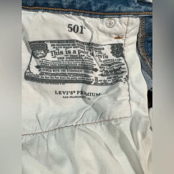 Levi’s Premium Button Fly 501 distressed straight Jeans Size 27/30