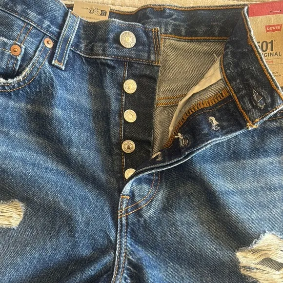 Levi's Women’s Blue Distressed Jeans