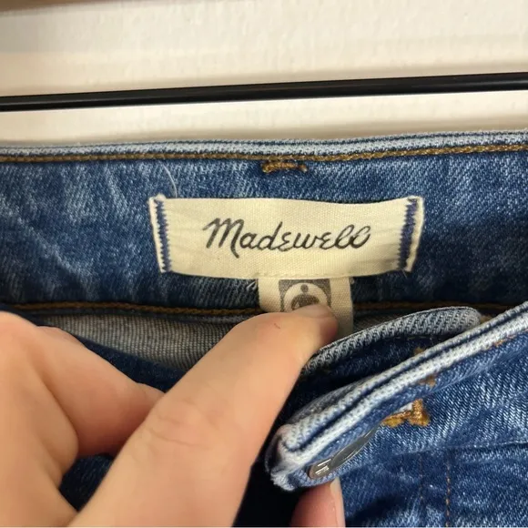 Madewell Curvy Kick Out Jean Size 25 Oneida Wash Blue