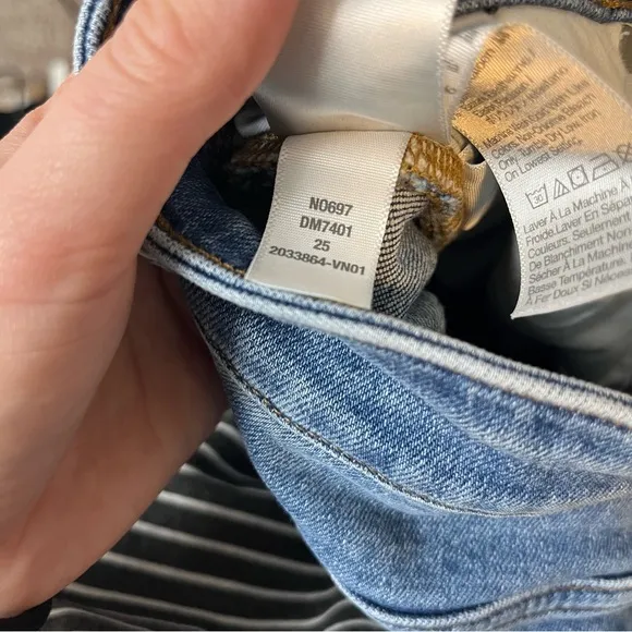 Madewell Curvy Kick Out Jean Size 25 Oneida Wash Blue