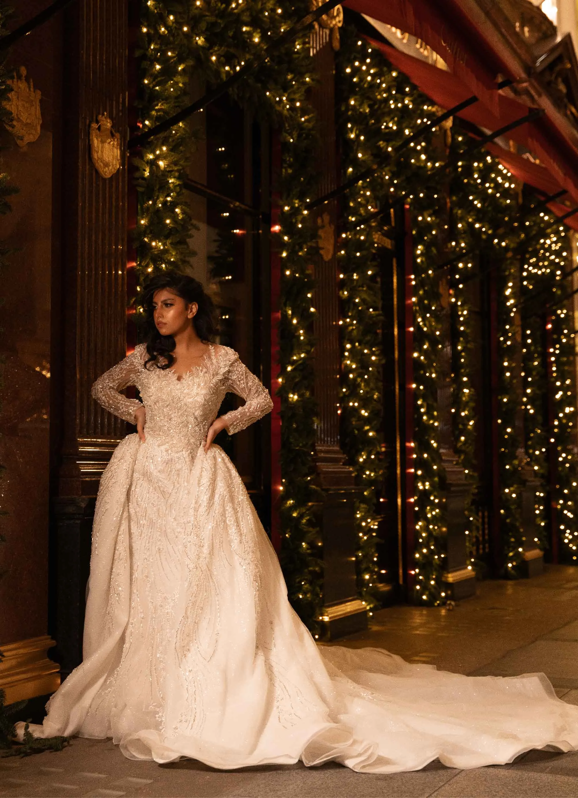 MARILYN WHITE BRIDAL GOWN WITH TRAIL