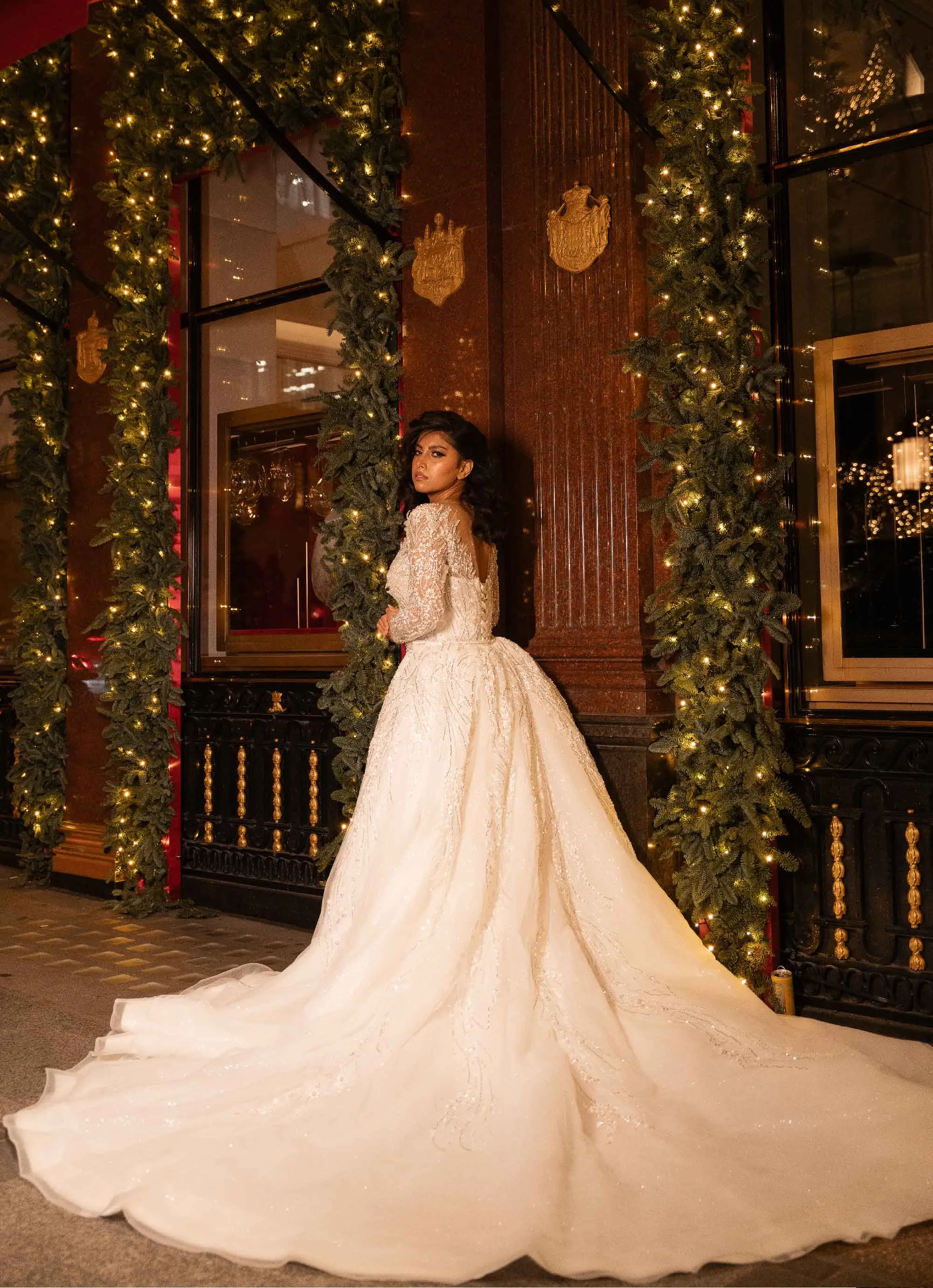 MARILYN WHITE BRIDAL GOWN WITH TRAIL