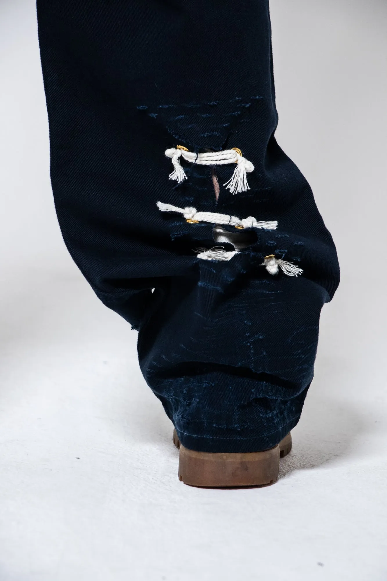Mediums 1of1 distressed cut off blue jeans - 36/32