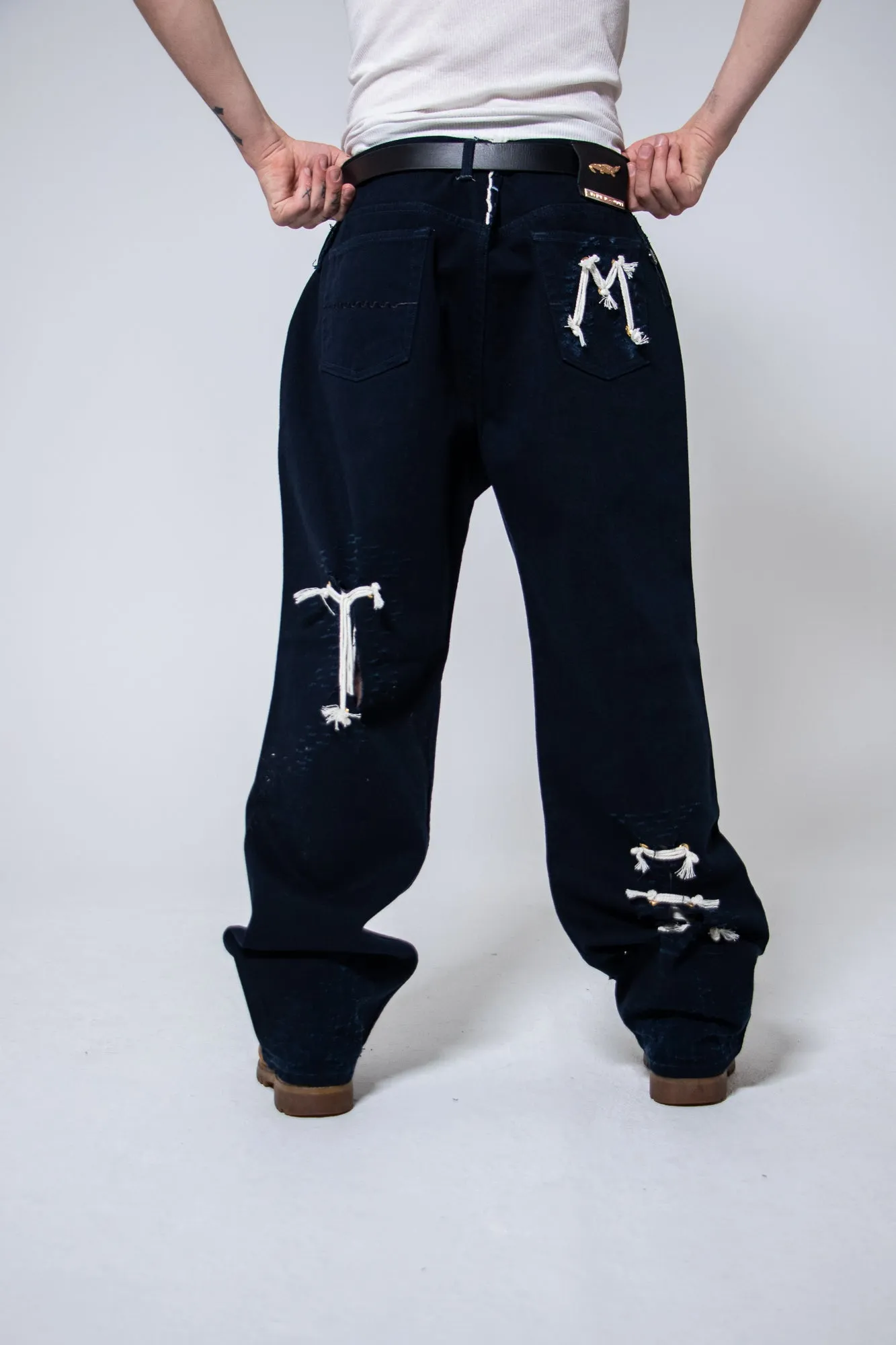 Mediums 1of1 distressed cut off blue jeans - 36/32