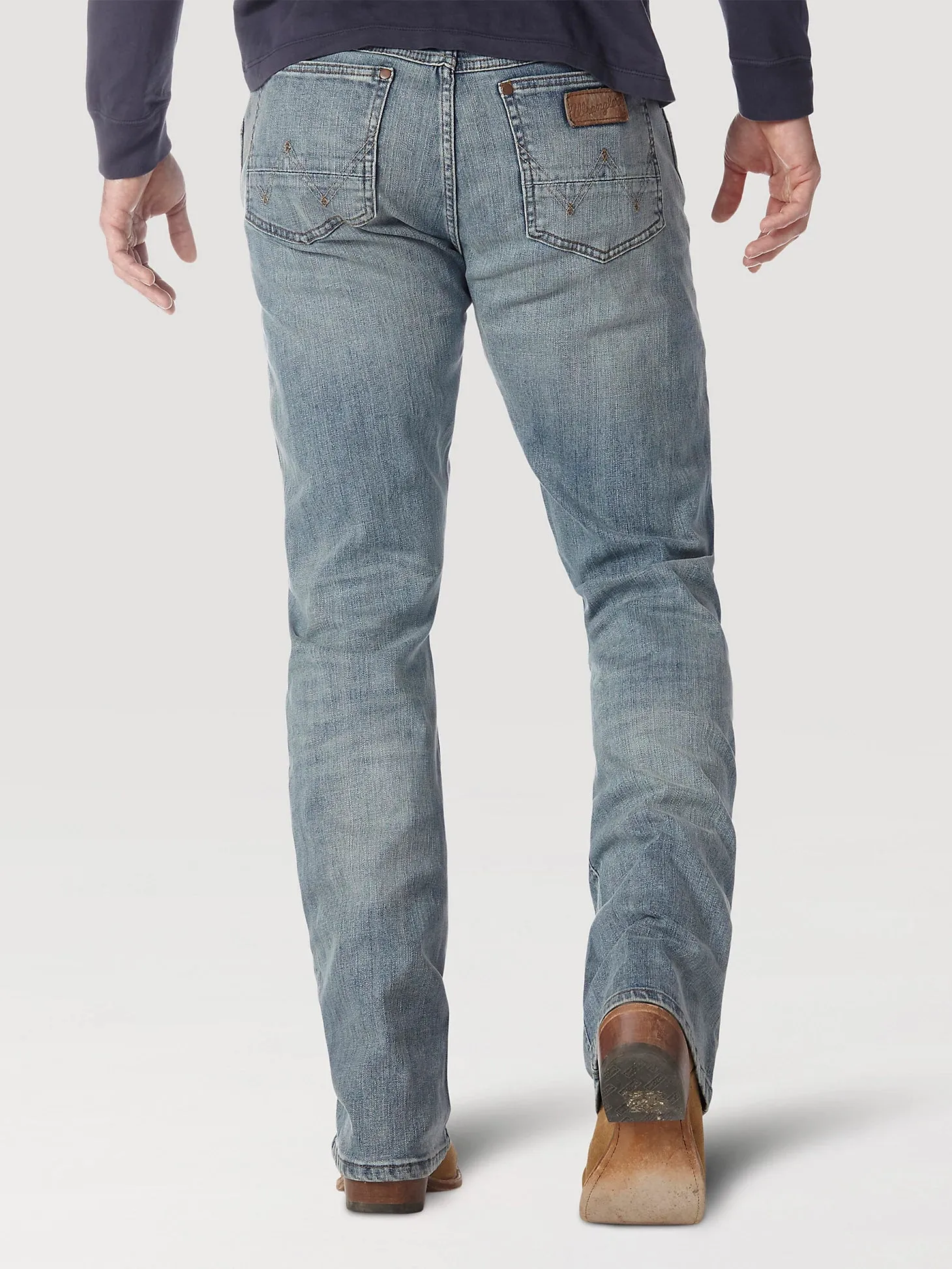 MEN'S WRANGLER RETRO® SLIM FIT BOOTCUT JEAN - BEARCREEK