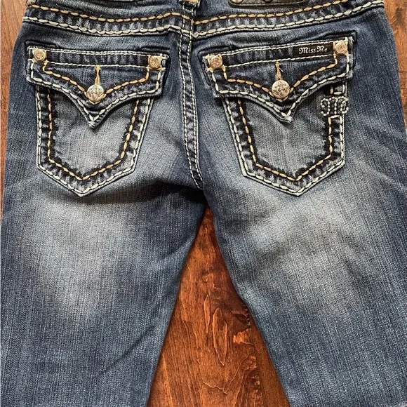 Miss Me Rhinestone‎ embroidered boot cut denim jeans, size 26.