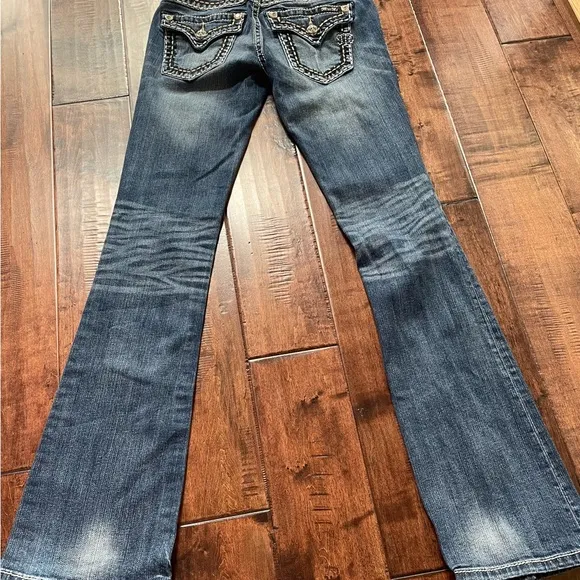 Miss Me Rhinestone‎ embroidered boot cut denim jeans, size 26.