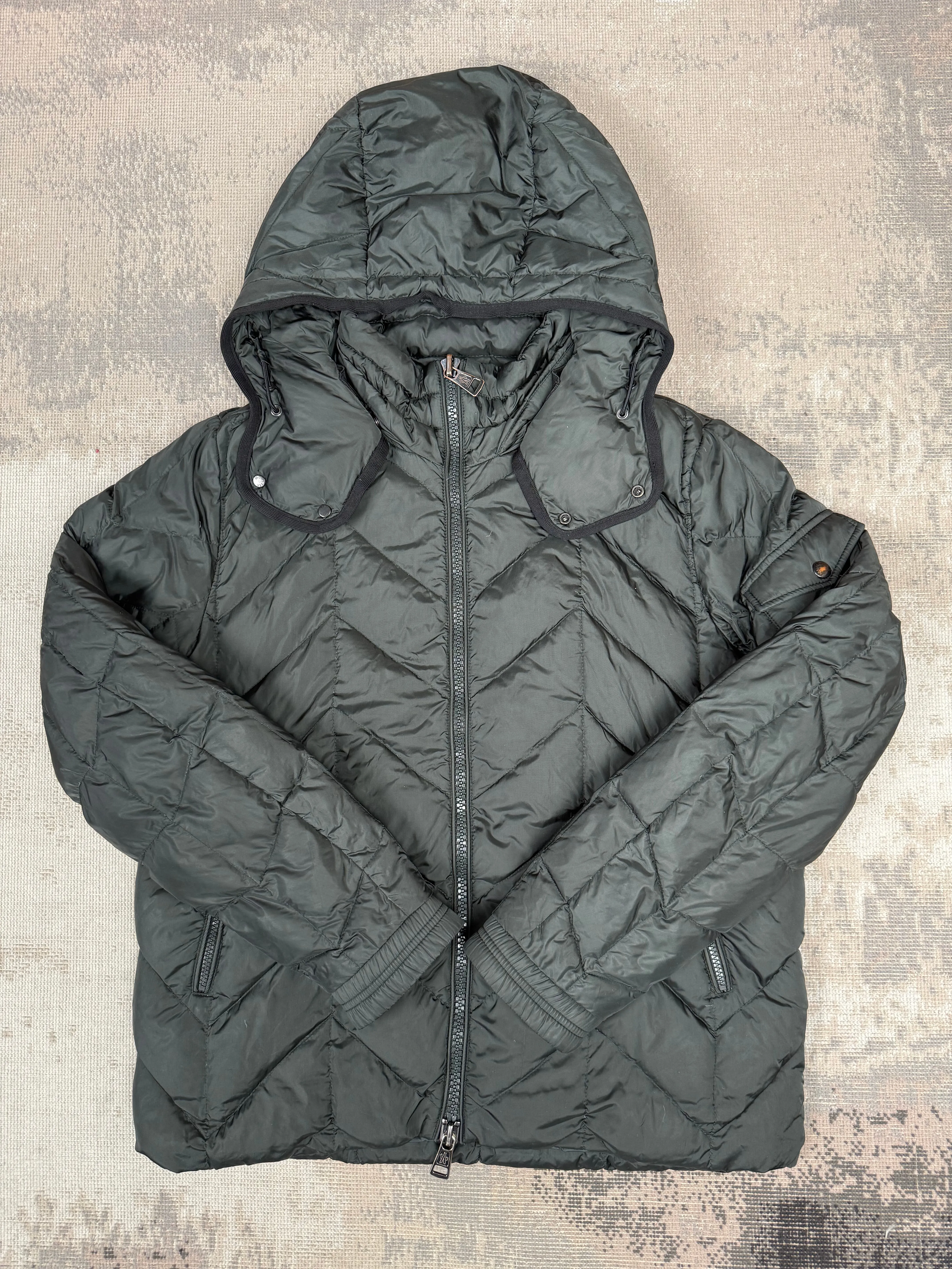 Moncler Berriat Down Jacket - Khaki