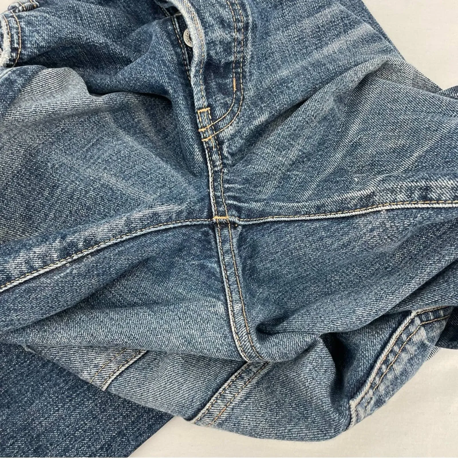 Moussy Denim Premium Distressed Mid Blue Jeans Rips Chewed Hems Style 010AAC11-2690 Size 29