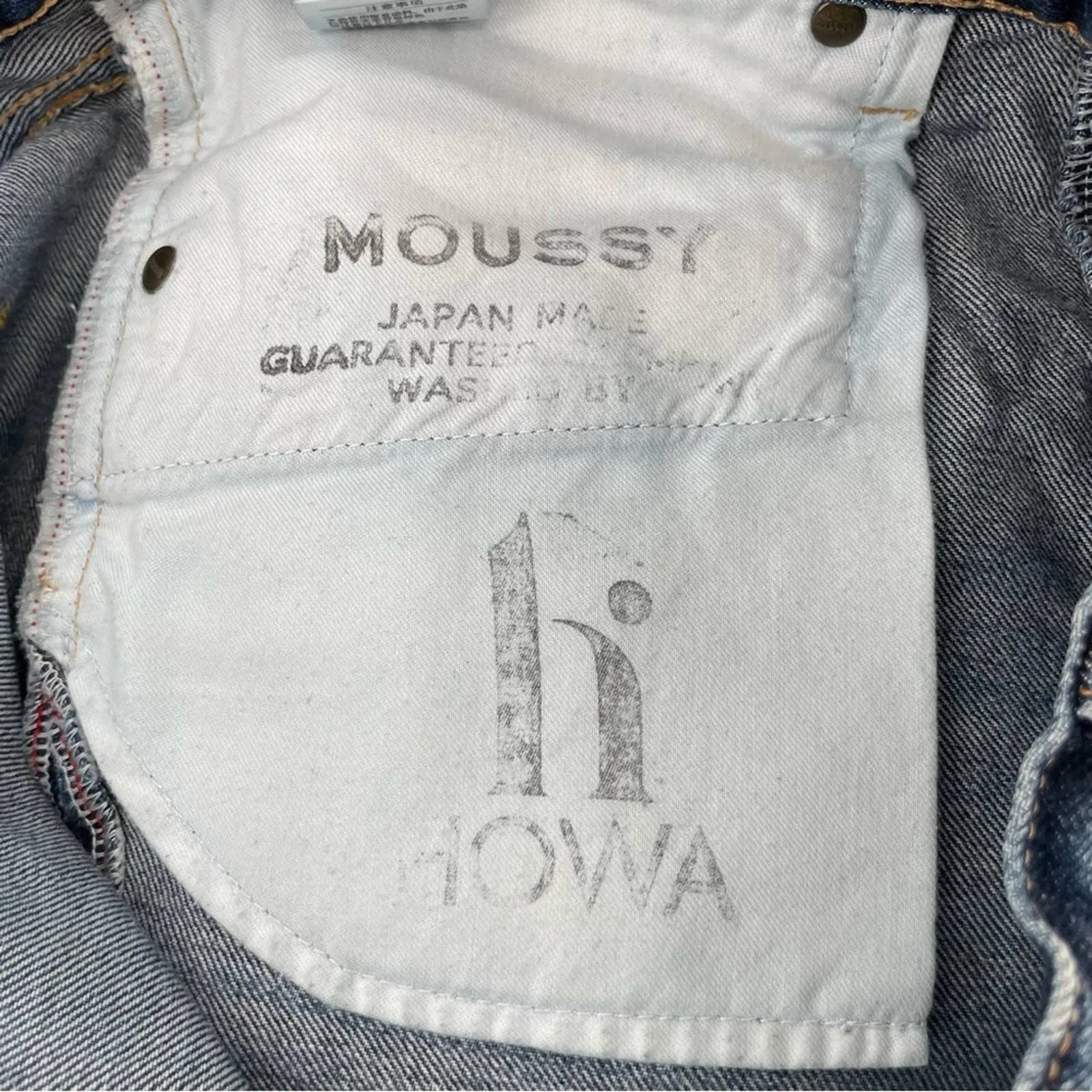 Moussy Denim Premium Distressed Mid Blue Jeans Rips Chewed Hems Style 010AAC11-2690 Size 29
