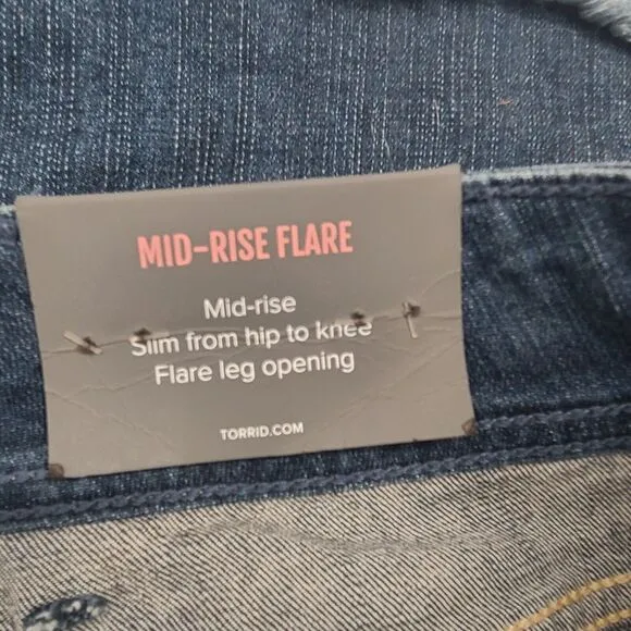 NWT Torrid  Flare Distressed Jeans Plus 30   Blue Wash Bootcut Stretch Mid Rise