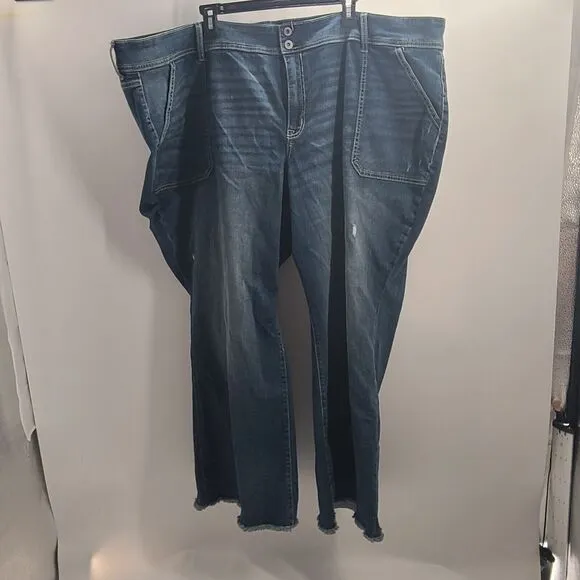 NWT Torrid  Flare Distressed Jeans Plus 30   Blue Wash Bootcut Stretch Mid Rise