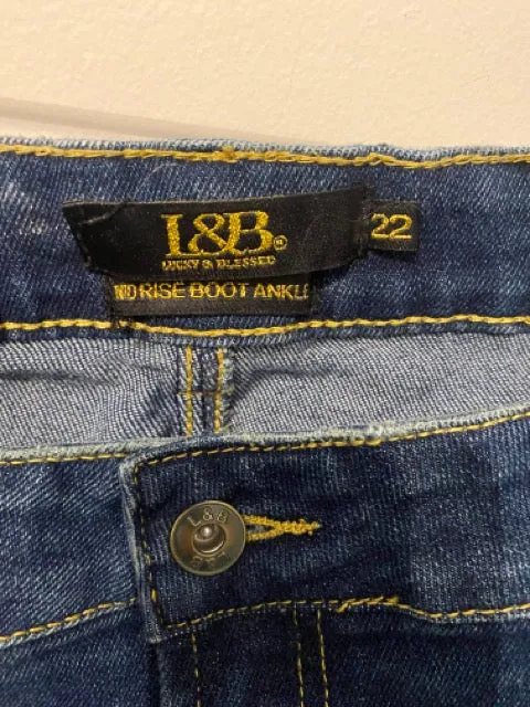 Preloved* Lucky & Blessed Distressed Mid-Rise Bootcut Ankle Jeans - 22