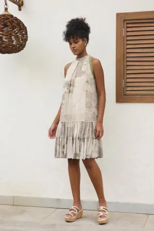 PRINT PATCHWORK- SAGE GREEN STORY