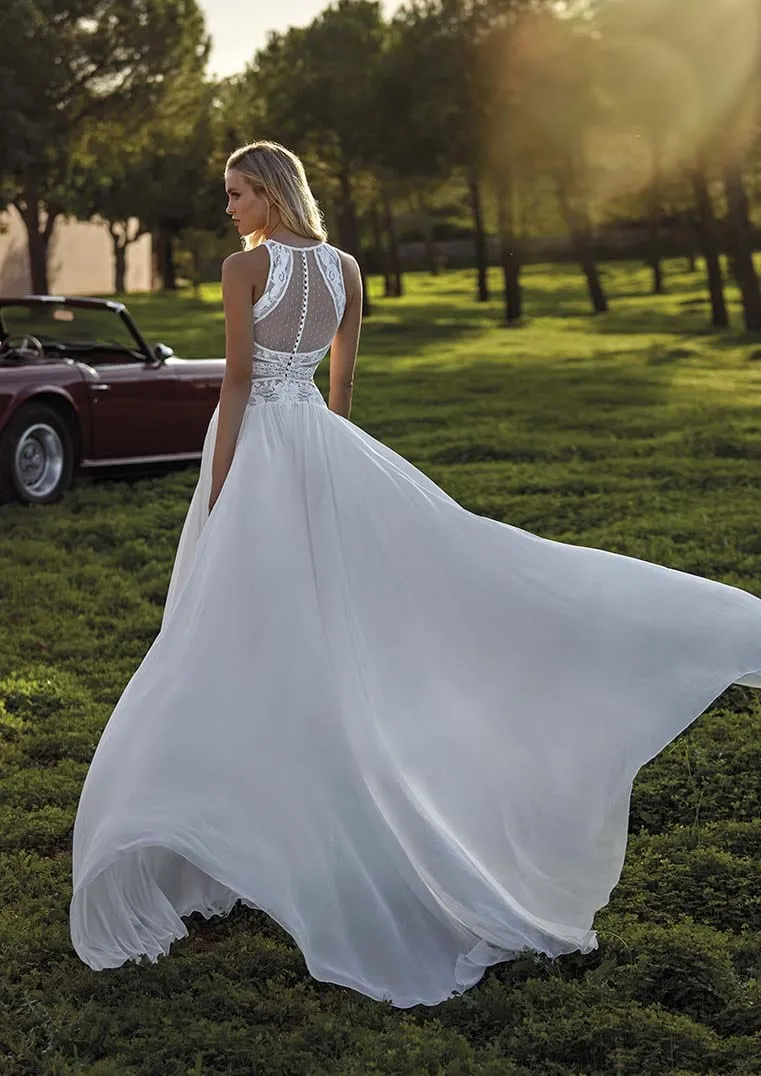 Pronovias: Malay