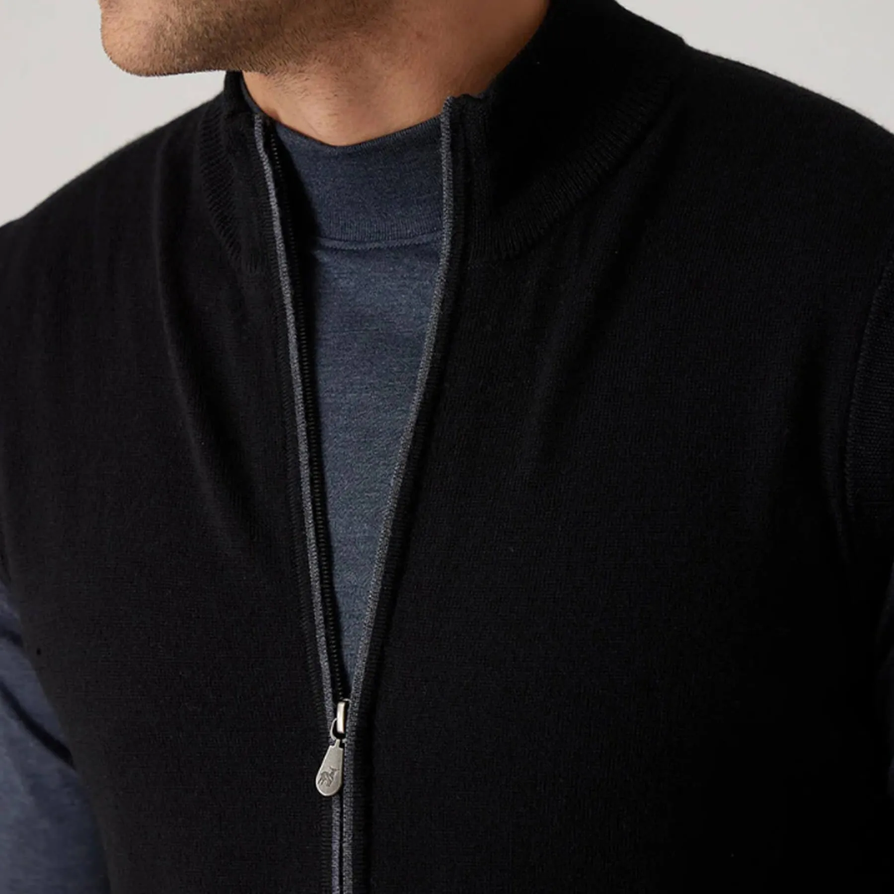 Raffi The Santiago Vest - Black
