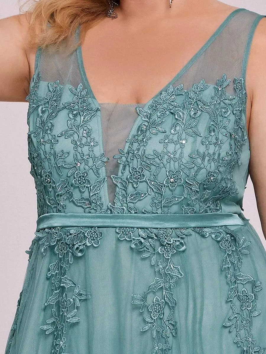 Robe de soirée en tulle fluide sans manches avec appliques élégantes de grande taille