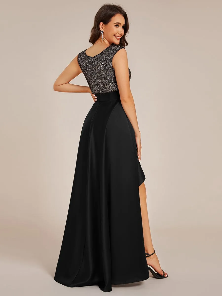 Robe de soirée à sequins et décolleté plongeant avec satin