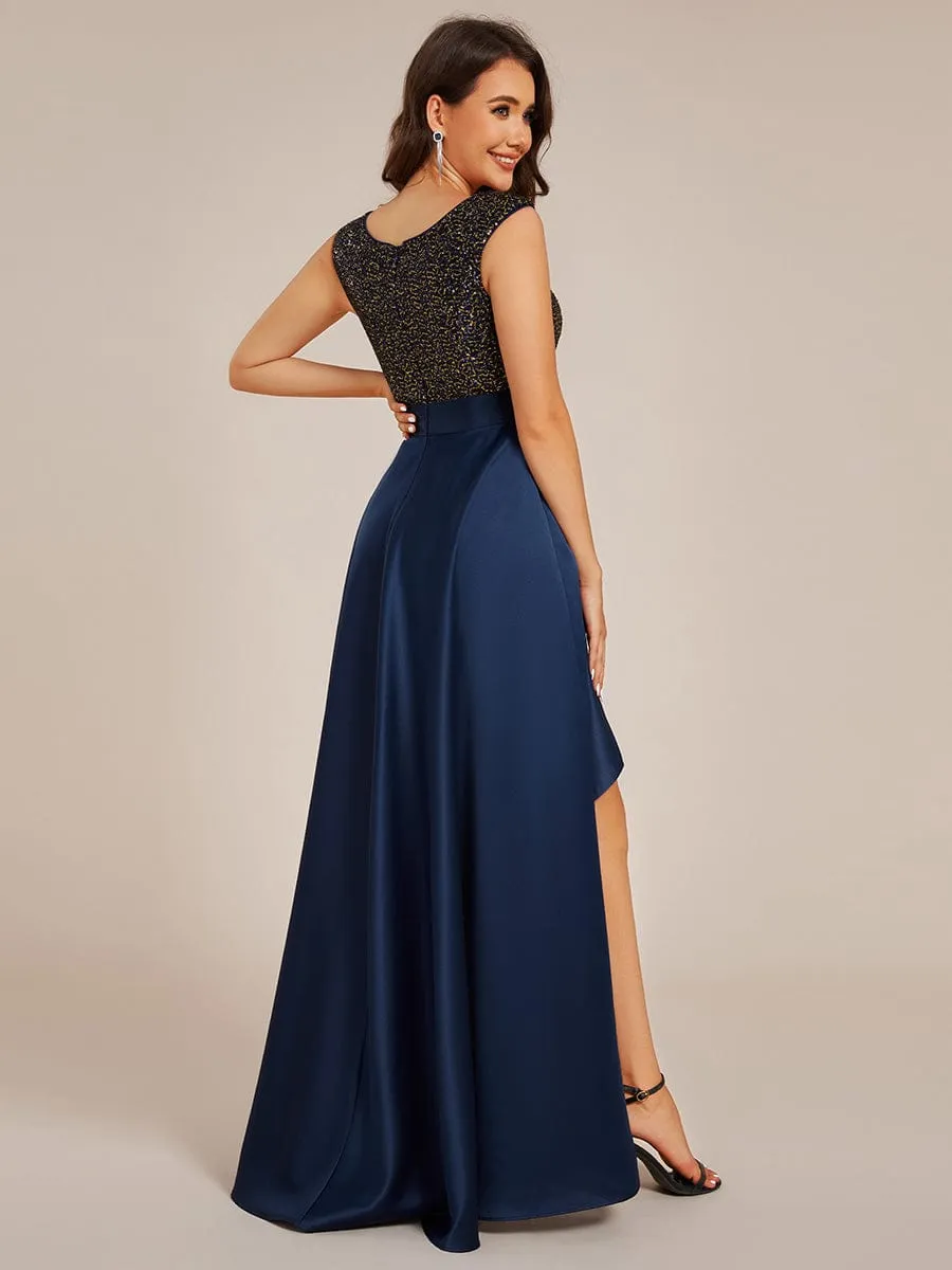 Robe de soirée à sequins et décolleté plongeant avec satin