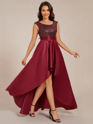Robe de soirée à sequins et décolleté plongeant avec satin